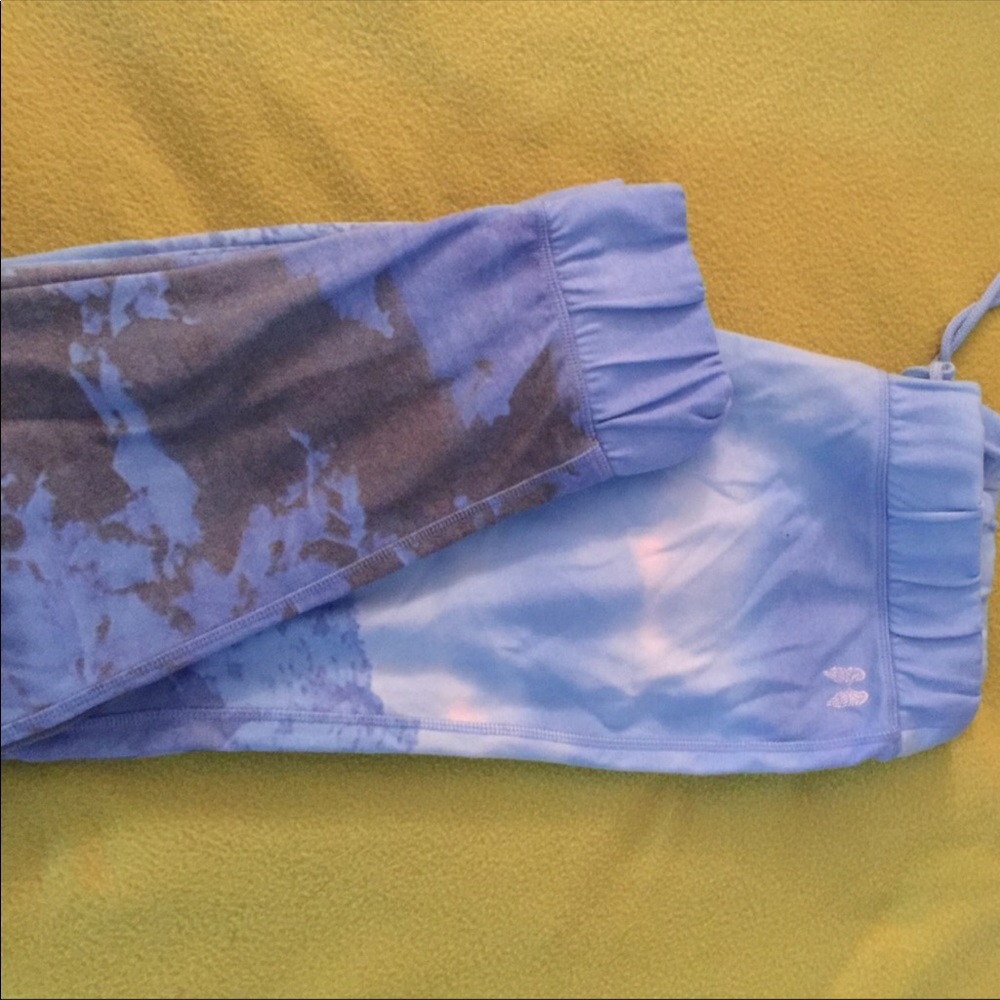 Medium VS sweats
